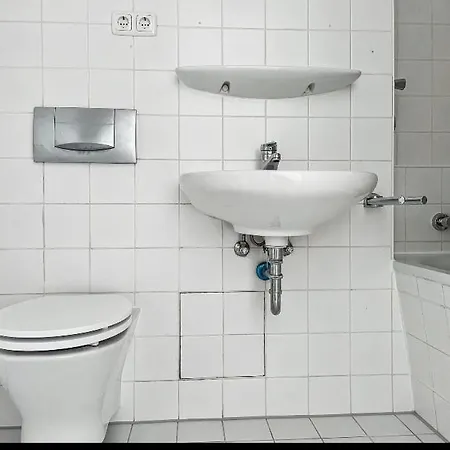 Nahe Airport Ber Adlershof Maisonettewohnung *