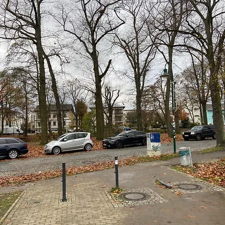 Апартаменты Nahe Airport Ber Adlershof Maisonettewohnung Шёнефельд