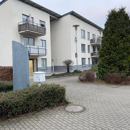Апартаменты Nahe Airport Ber Adlershof Maisonettewohnung