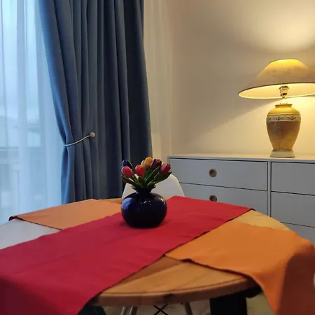 Апартаменты Nahe Airport Ber Adlershof Maisonettewohnung