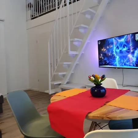 Nahe Airport Ber Adlershof Maisonettewohnung Apartamento Schönefeld