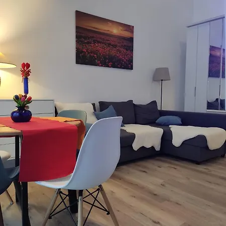 Nahe Airport Ber Adlershof Maisonettewohnung *