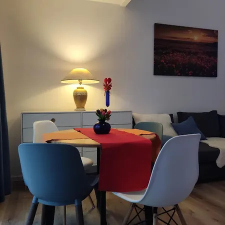 Nahe Airport Ber Adlershof Maisonettewohnung *