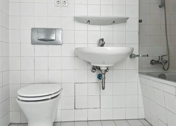 Nahe Airport Ber Adlershof Maisonettewohnung *