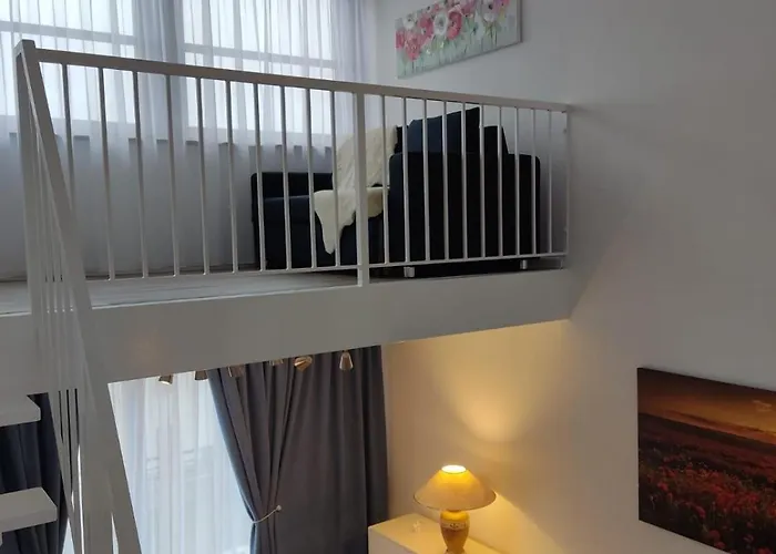 Apartamento Nahe Airport Ber Adlershof Maisonettewohnung *